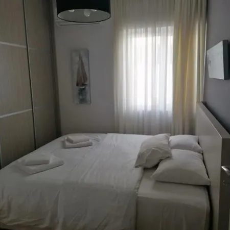 Acropolis Cozy Apartment